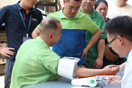 點(diǎn)滴聚愛心,公司組織開展公益獻(xiàn)血活動(dòng)(圖1) 點(diǎn)滴聚愛心,公司組織開展公益獻(xiàn)血活動(dòng)(圖1)